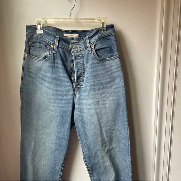 Levi Ribcage Straight NWOT - Picture 12 of 12